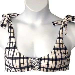 ZAFUL BLACK and WHITE STRIPED BIKINI TOP